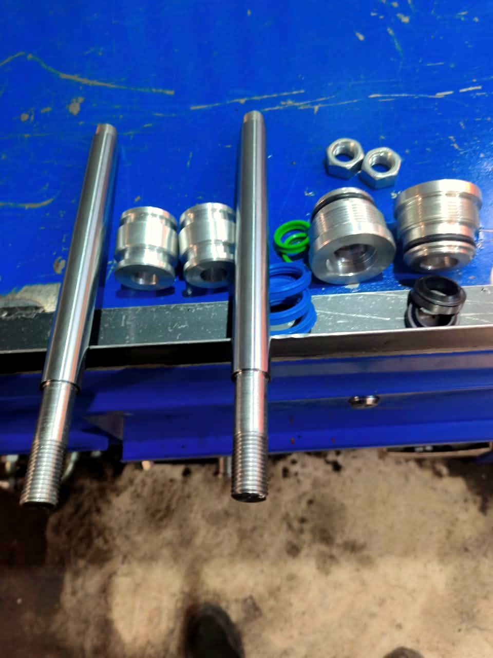 Chromed rods, pistons and glands